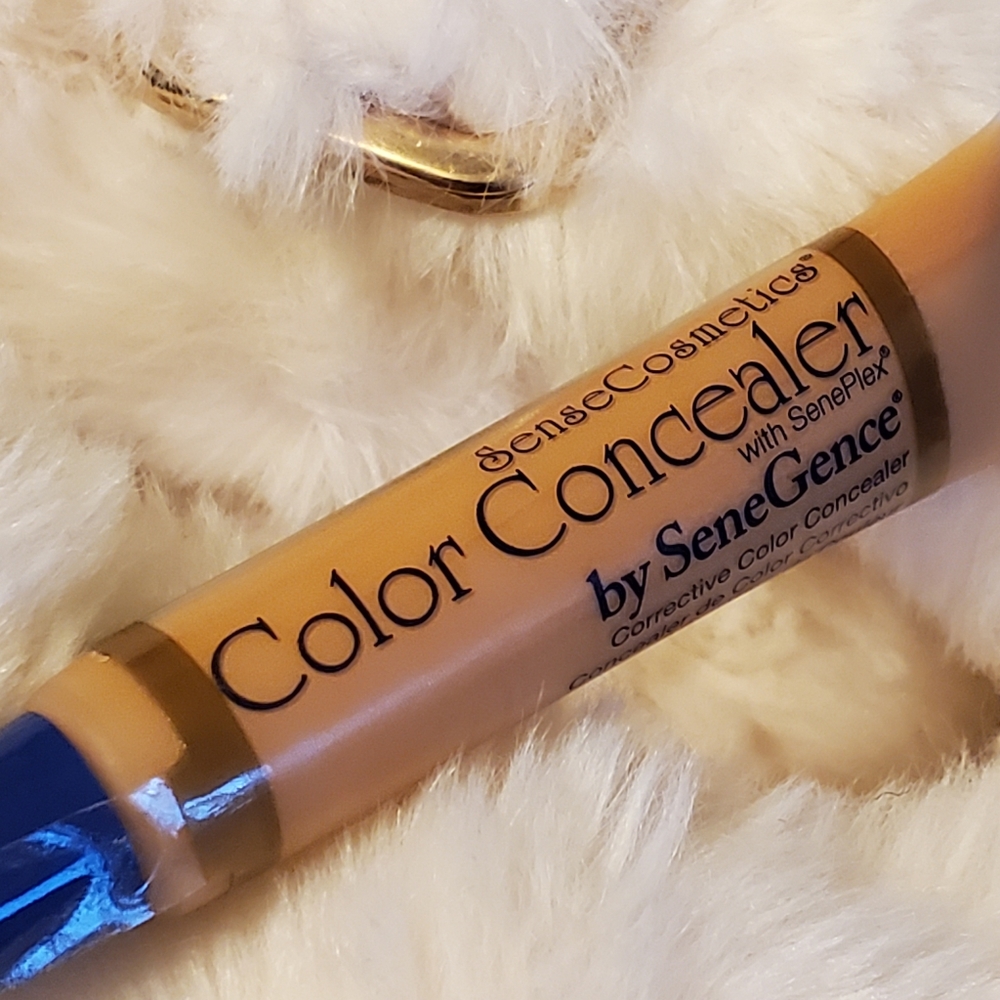 SeneGence color concealer in Medium